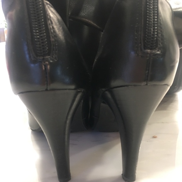 Franco Sarto over the knee fitted boot - Picture 6 of 12